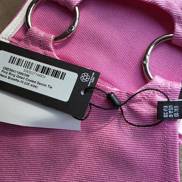 Nwt PrettyLittleThing Pink Halter Crop Top with Ring Detail - Picture 2 of 4